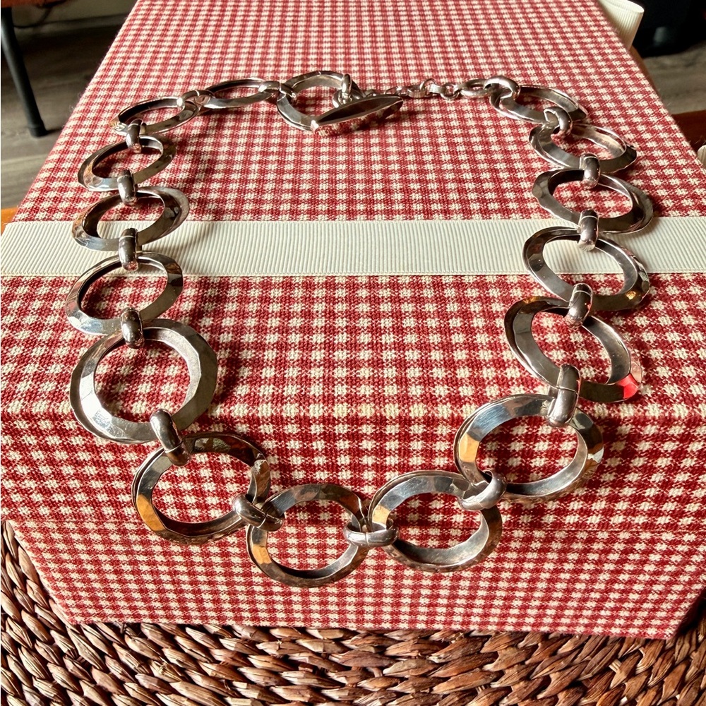 Elegant Silver Chain Link Necklace